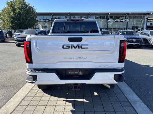 Used 2025 GMC Sierra 3500 Denali Ultimate AWD/4WD image 6