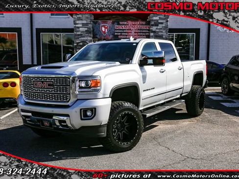Used 2019 GMC Sierra 2500 Denali w/ Duramax Plus Package AWD/4WD image 1