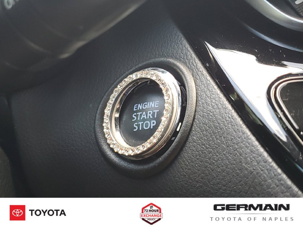 Used 2021 Toyota C-HR XLE FWD image 33