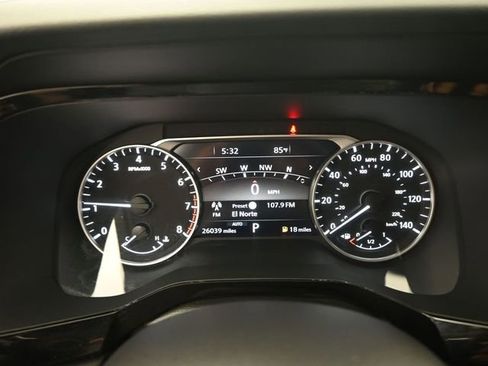 Used 2025 Nissan Pathfinder SL image 7