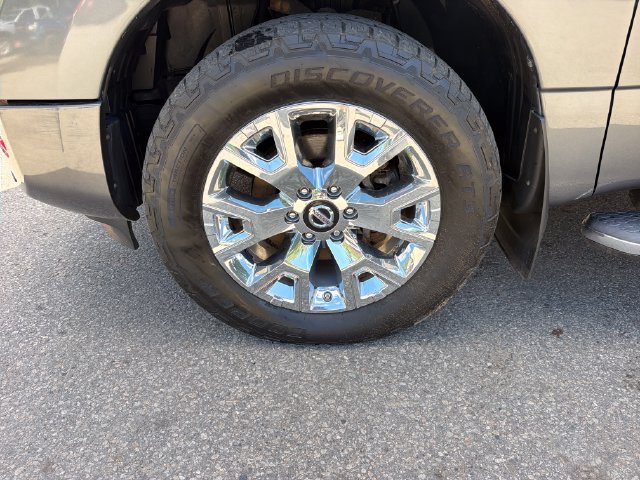 Used 2020 Nissan Titan SL w/ Moonroof Package AWD/4WD image 33