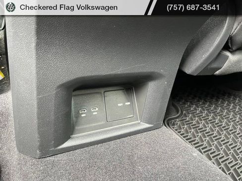Used 2023 Volkswagen Atlas Cross Sport SE AWD/4WD image 28