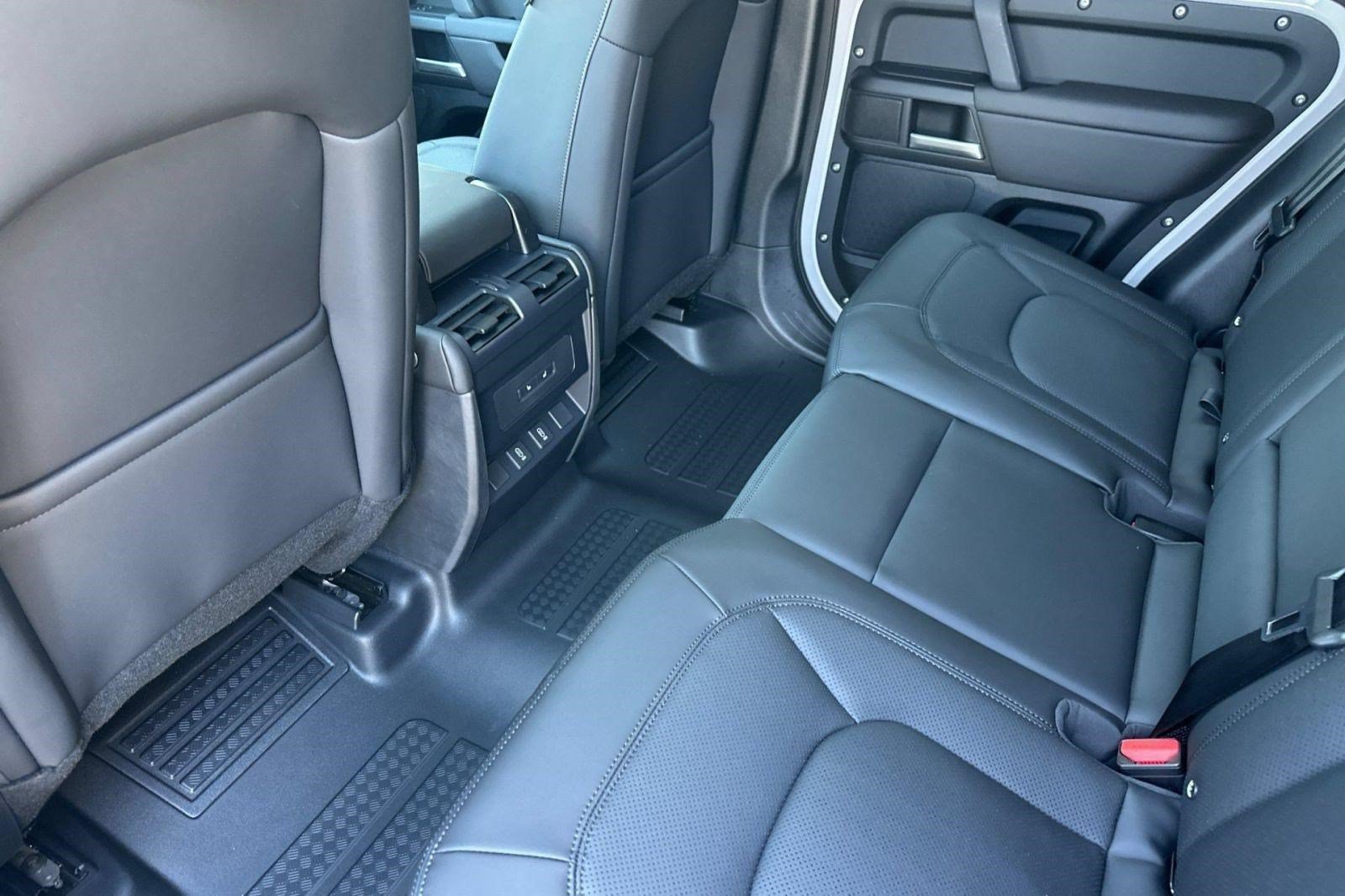 New 2026 Land Rover Defender 110 S AWD/4WD image 25