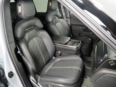 Used 2024 Rivian R1S AWD Adventure image 2