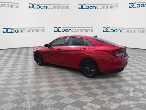 Used 2021 Hyundai Elantra SEL FWD image 6