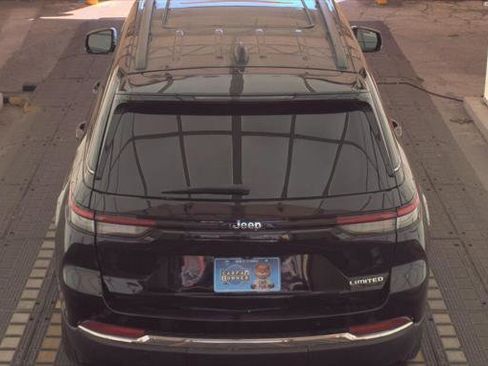 Used 2022 Jeep Grand Cherokee Limited RWD image 7