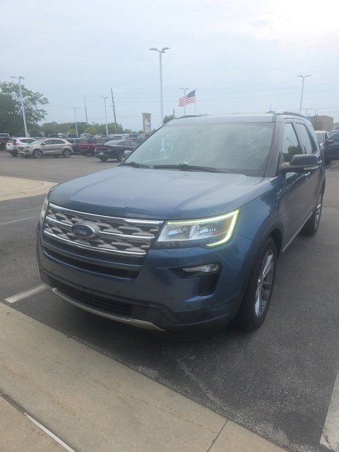 Used 2018 Ford Explorer XLT w/ Equipment Group 202A AWD/4WD image 2