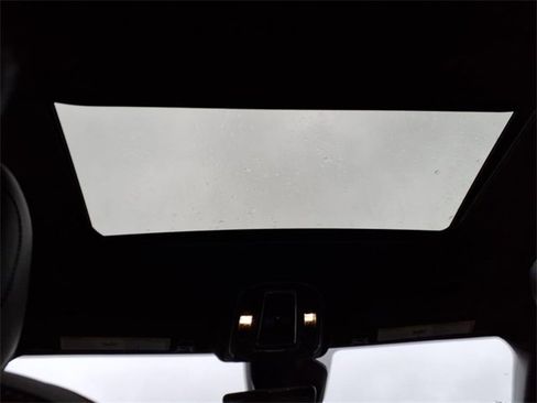 New 2025 Jeep Grand Cherokee L Altitude image 8