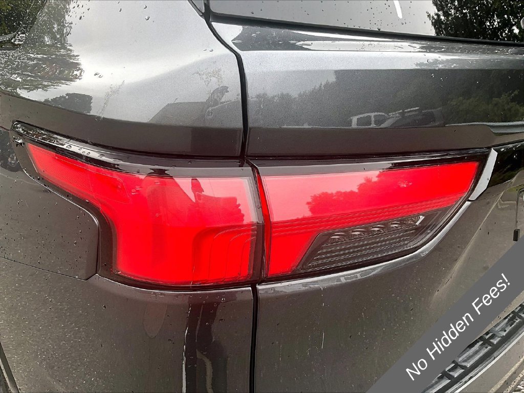Used 2023 Toyota Sequoia Platinum AWD/4WD image 27