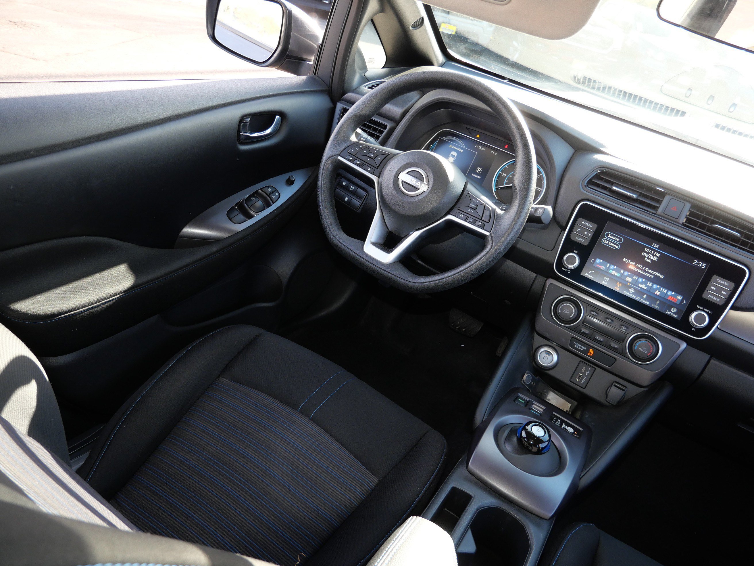 Used 2025 Nissan Leaf S FWD image 9