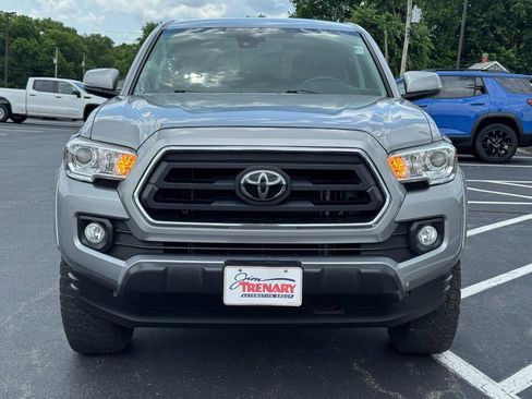 Used 2021 Toyota Tacoma SR5 w/ Technology Package AWD/4WD image 9