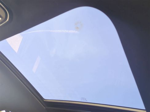 Used 2024 Jeep Grand Cherokee L Limited w/ Luxury Tech Group II image 19