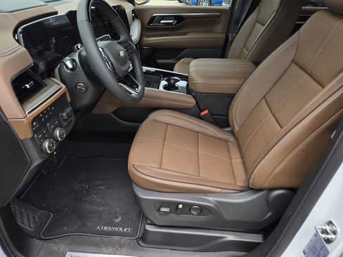 New 2026 Chevrolet Tahoe High Country AWD/4WD image 14