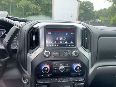 Used 2021 GMC Sierra 1500 SLT RWD image 25