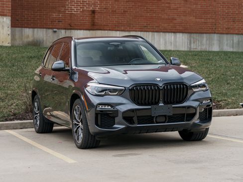 Used 2021 BMW X5 xDrive45e w/ M Sport Package image 2