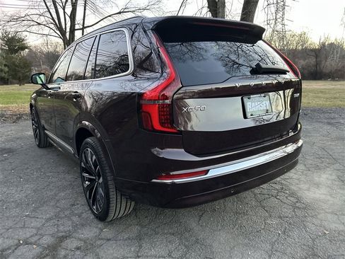 Certified 2025 Volvo XC90 T8 Ultra image 6