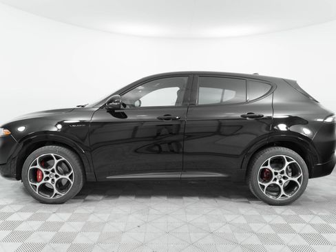 New 2025 Alfa Romeo Tonale w/ Premium Package AWD/4WD image 4