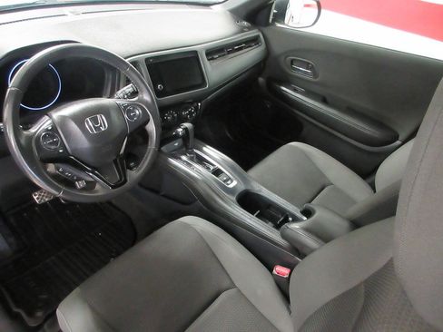 Used 2021 Honda HR-V Sport image 14