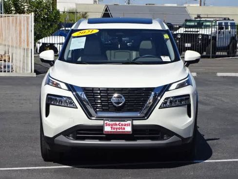 Used 2021 Nissan Rogue SL image 3