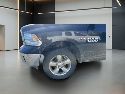Used 2018 RAM 1500 Big Horn AWD/4WD image 3