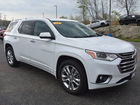 Used 2021 Chevrolet Traverse High Country w/ LPO, Floor Liner Package AWD/4WD image 10