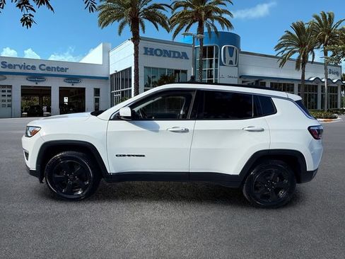 Used 2018 Jeep Compass Latitude w/ Popular Equipment Group AWD/4WD image 5