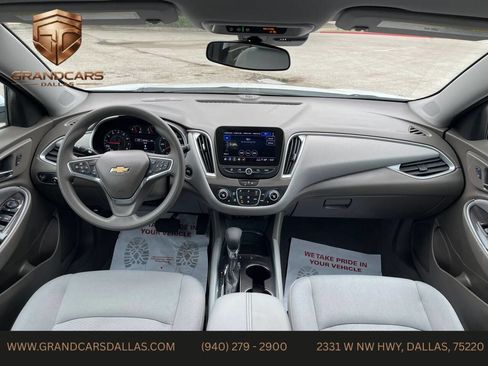 Used 2025 Chevrolet Malibu LT FWD image 14