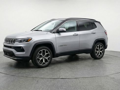Used 2025 Jeep Compass Limited AWD/4WD image 3