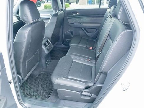 Used 2023 Volkswagen Atlas Cross Sport SE image 28