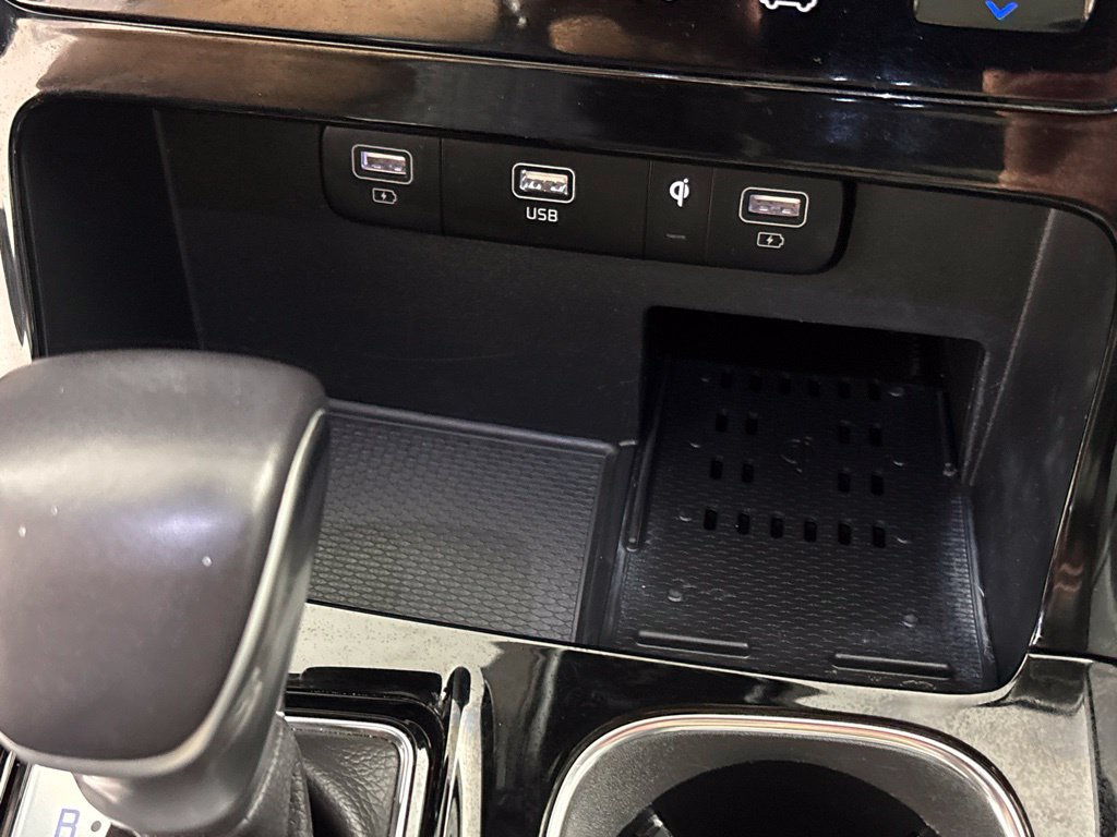 Used 2024 Kia Carnival SX Prestige FWD image 45