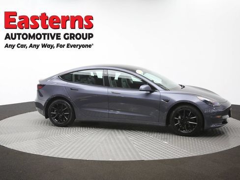 Used 2022 Tesla Model 3 Long Range AWD/4WD image 43