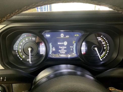 Used 2024 Jeep Wrangler Unlimited AWD/4WD image 24