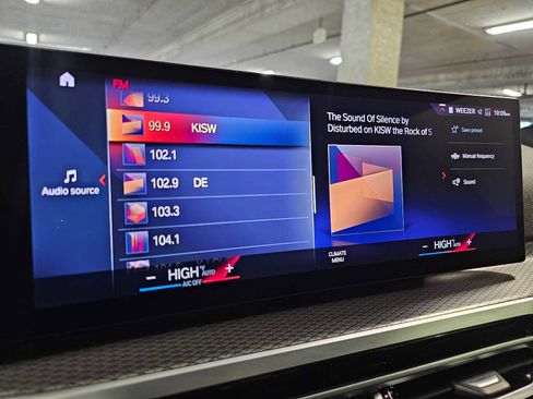 Used 2023 BMW 330e xDrive w/ M Sport Package image 15