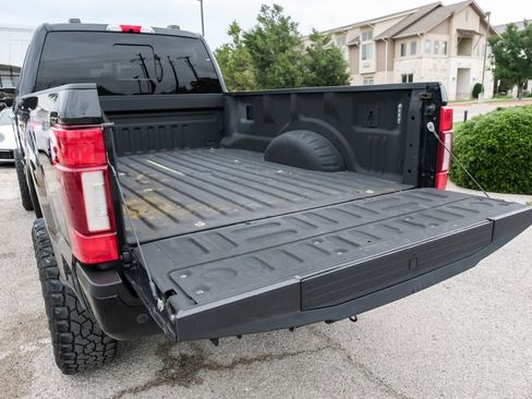 Used 2022 Ford F350 Platinum w/ FX4 Off-Road Package AWD/4WD image 55