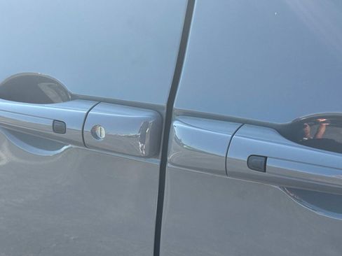 New 2025 Chrysler Pacifica Select image 16