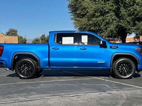 Used 2022 GMC Sierra 1500 Elevation image 3
