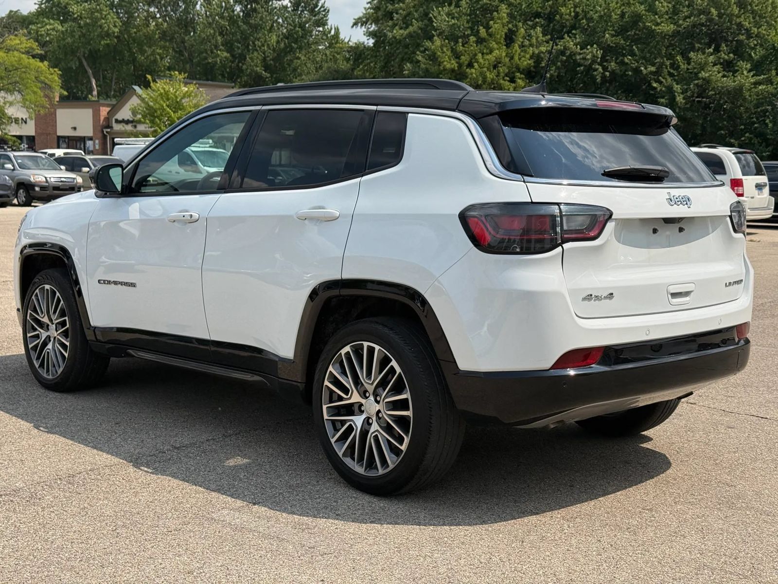 Used 2024 Jeep Compass Limited w/ Elite Group AWD/4WD image 5