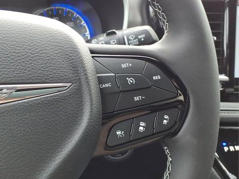 New 2026 Chrysler Pacifica Select w/ S Appearance Package FWD image 24