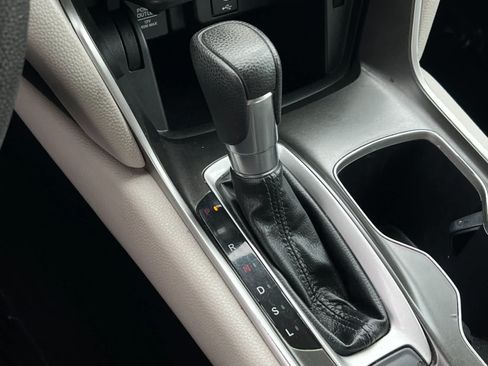Used 2018 Honda Accord LX image 21
