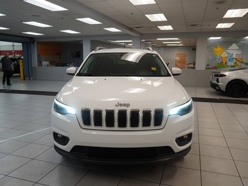 Used 2020 Jeep Cherokee Latitude Plus image 17