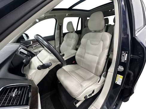 Used 2016 Volvo XC90 T6 Momentum image 11