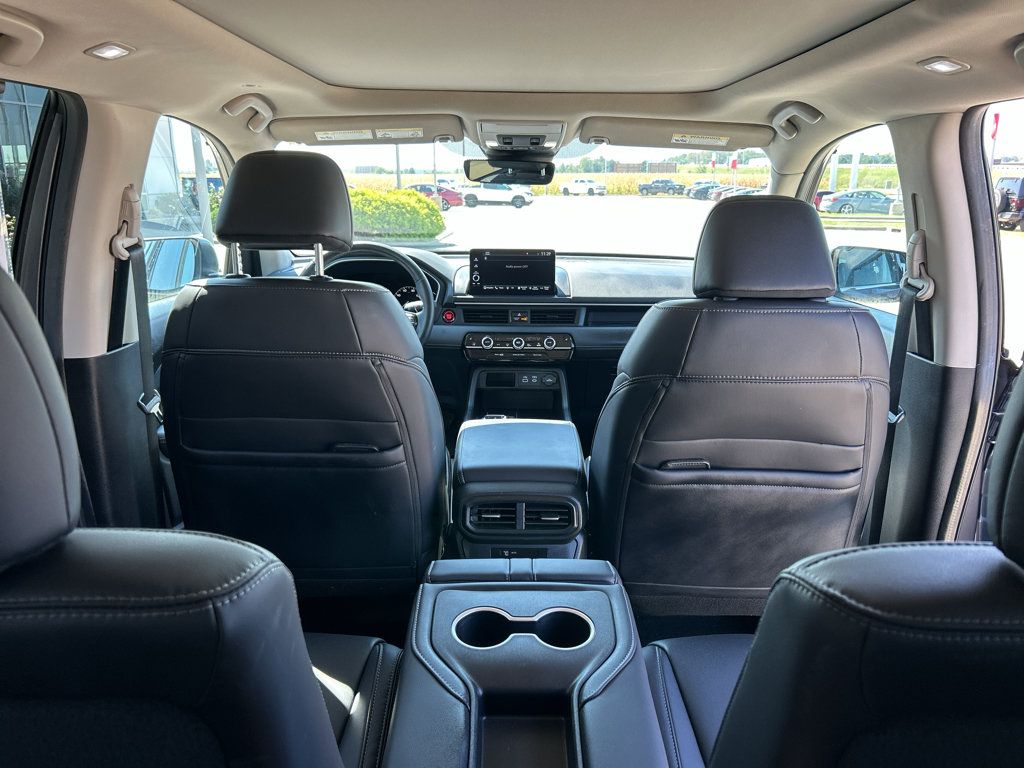Used 2025 Honda Pilot Touring image 26