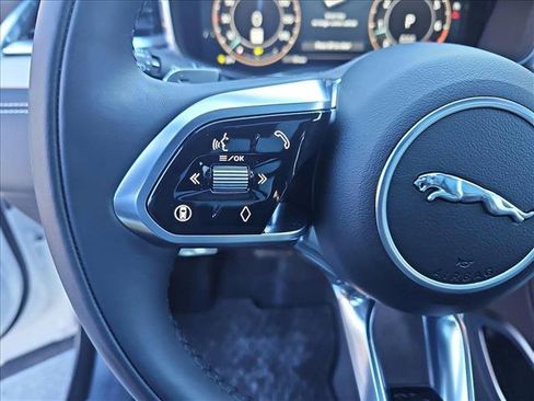 New 2025 Jaguar F-PACE R-Dynamic S image 17