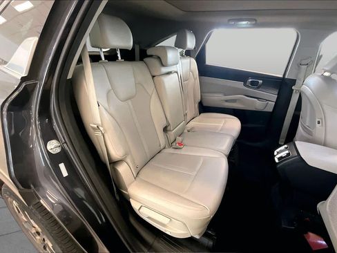 Used 2025 Kia Sorento S w/ Panoramic Sunroof Package AWD/4WD image 20