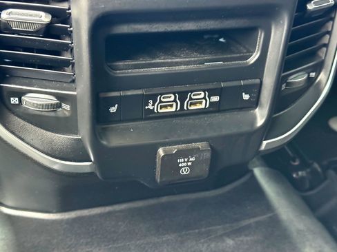 Used 2020 RAM 3500 Laramie image 19