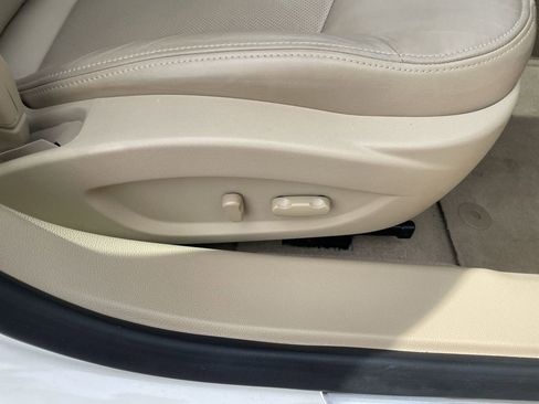 Used 2013 Buick LaCrosse Touring FWD image 34