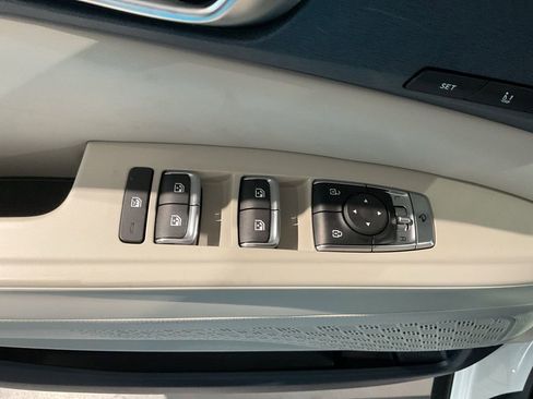 New 2026 Kia Carnival EX FWD image 9