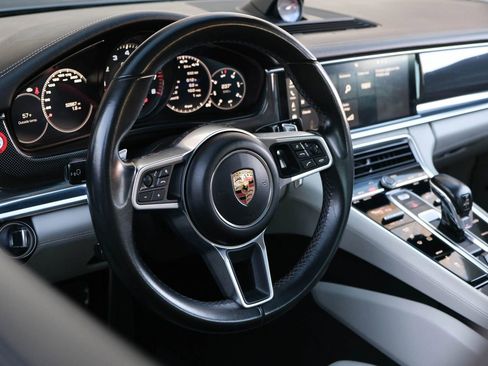 Used 2017 Porsche Panamera Turbo w/ Carbon Fiber Interior Package image 22