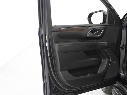 Used 2024 Chevrolet Tahoe High Country image 4