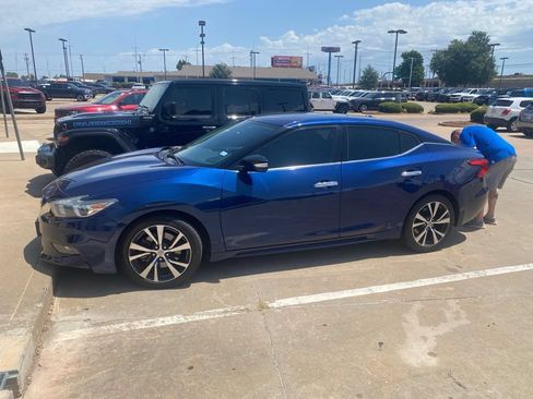 Used 2017 Nissan Maxima 3.5 SV FWD image 3